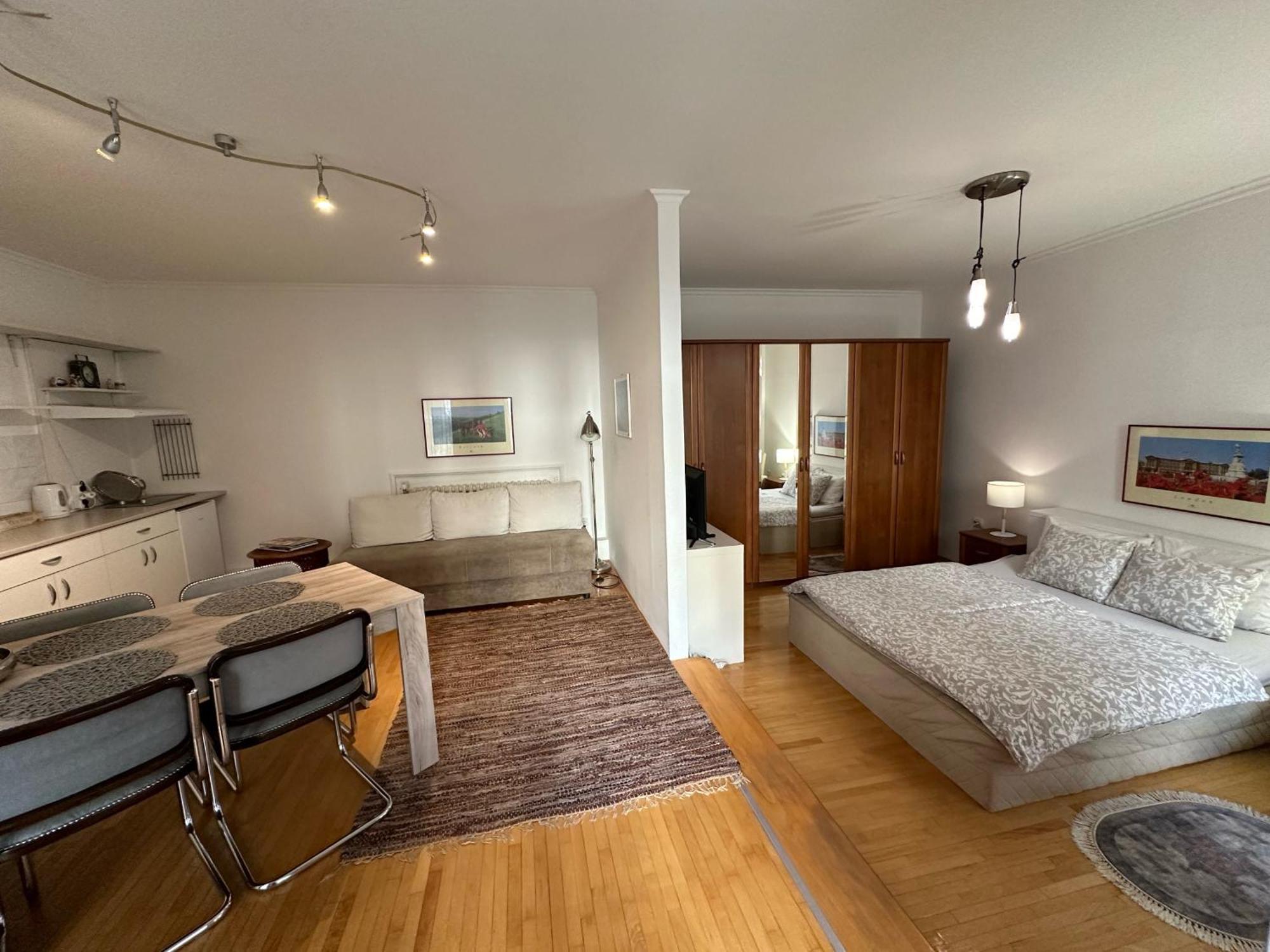 Apartmani Maximus Суботица Экстерьер фото
