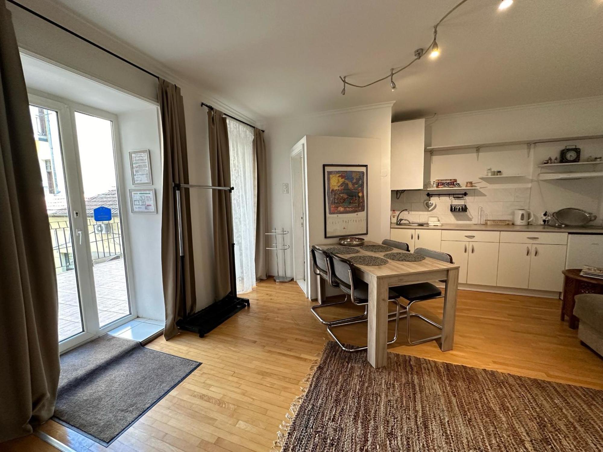 Apartmani Maximus Суботица Экстерьер фото